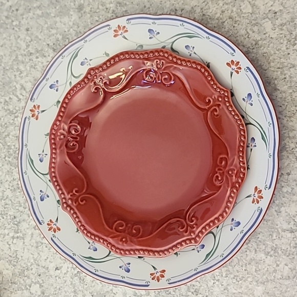 Floral Patterned Dinner Plates Set Of 4 - (4 Dinner 4 Salad) - Picture 4 of 10